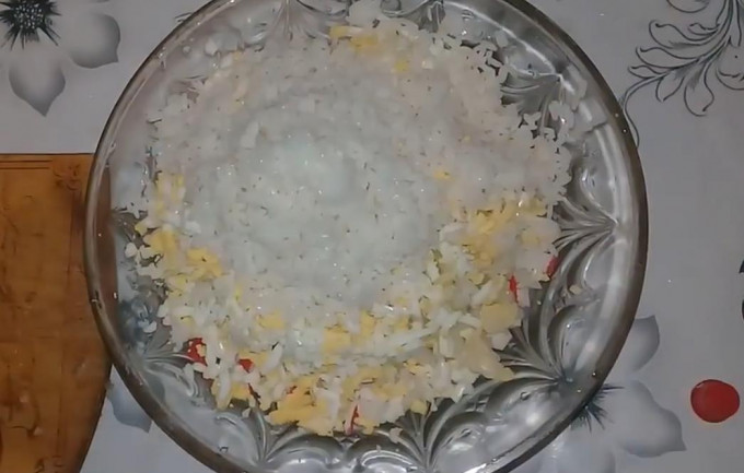 Салат з кукурудзою консервованою - 16 простих та смачних рецептів