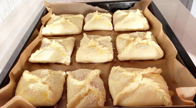 Самса з листкового тіста - 12 рецептів у духовці