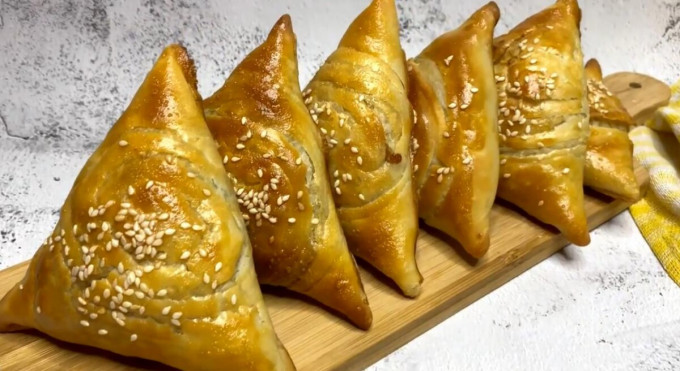 Самса з листкового тіста - 12 рецептів у духовці