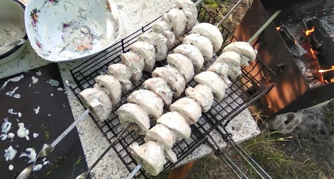 Печериці на мангалі - 12 рецептів маринаду для шашлику з грибів