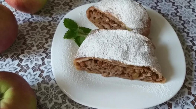 Штрудель з яблуками - 11 класичних рецептів з різного тіста