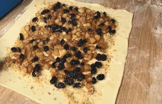 Штрудель з яблуками - 11 класичних рецептів з різного тіста