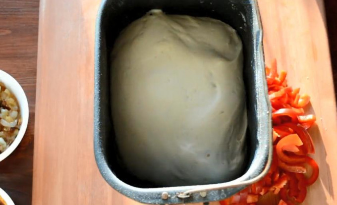 Тісто для піци - 12 рецептів як у піцерії (тонке та ніжне)