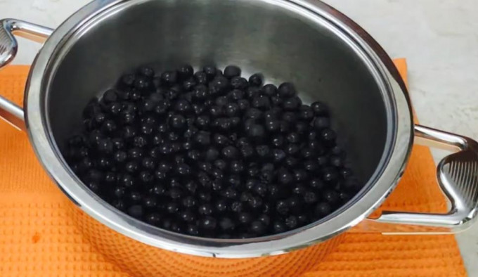 Варення з яблук на зиму - 16 рецептів бурштинового варення