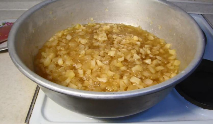 Варення з яблук на зиму - 16 рецептів бурштинового варення