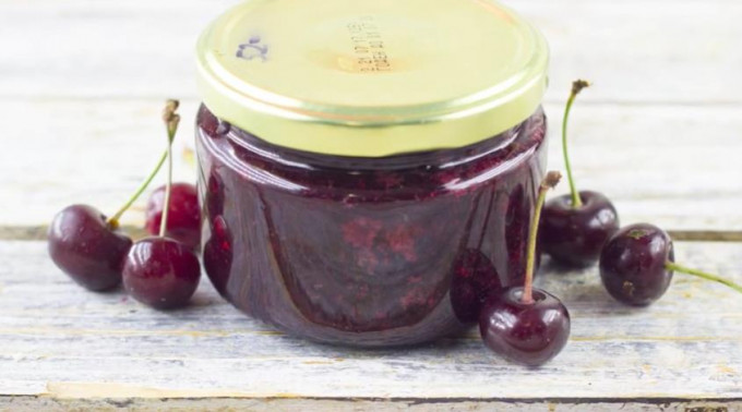 Варення з вишні на зиму - 11 рецептів з кісточками та без них
