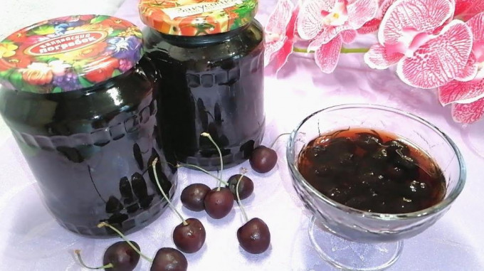 Варення з вишні на зиму - 11 рецептів з кісточками та без них