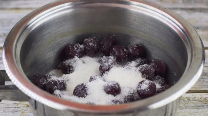Варення з вишні на зиму - 11 рецептів з кісточками та без них