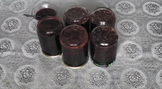 Варення з вишні на зиму - 11 рецептів з кісточками та без них