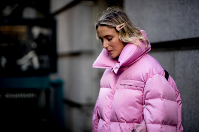 Жіночі зимові пуховики, модні у 2022-2023 роках: тенденції моди, фасони та моделі, тканини та кольори