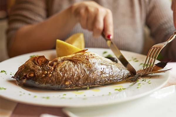 До чого сниться смажена риба жінці чи чоловікові — 45 тлумачень із різних сонників.