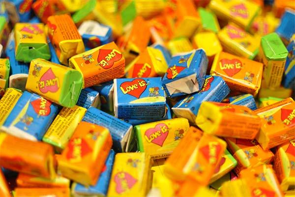 До чого сниться жуйка — 38 тлумачень із різних сонників.