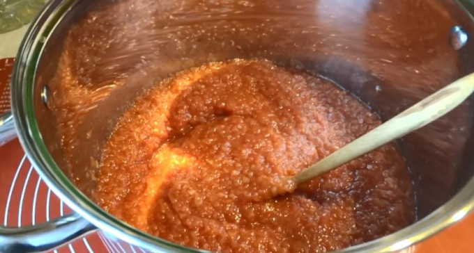 Класична аджика на зиму: 13 рецептів найсмачнішої домашньої аджики