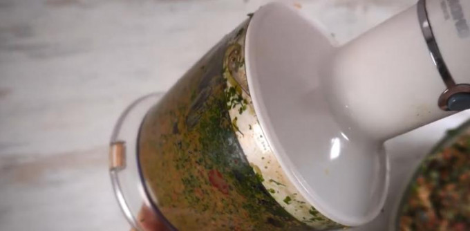 Класична аджика на зиму: 13 рецептів найсмачнішої домашньої аджики