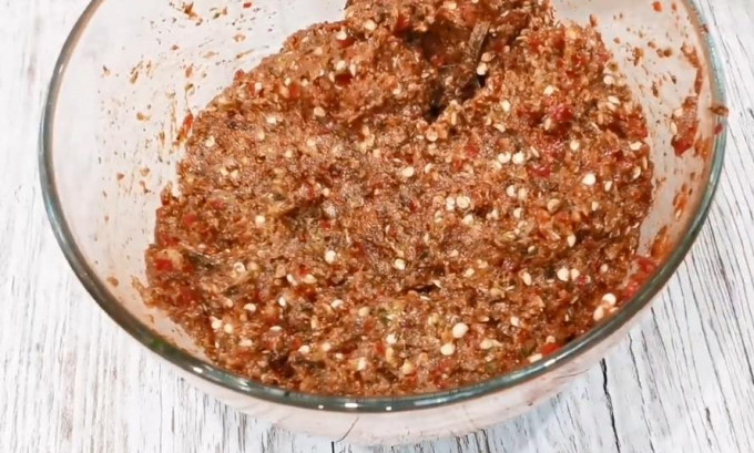 Класична аджика на зиму: 13 рецептів найсмачнішої домашньої аджики