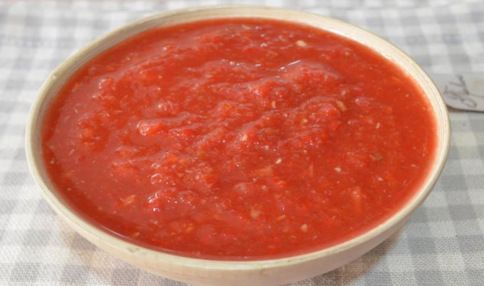 Класична аджика на зиму: 13 рецептів найсмачнішої домашньої аджики