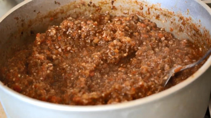 Класична аджика на зиму: 13 рецептів найсмачнішої домашньої аджики