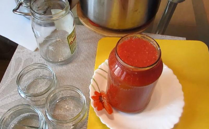 Класична аджика на зиму: 13 рецептів найсмачнішої домашньої аджики