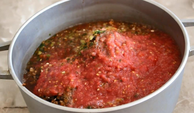 Класична аджика на зиму: 13 рецептів найсмачнішої домашньої аджики