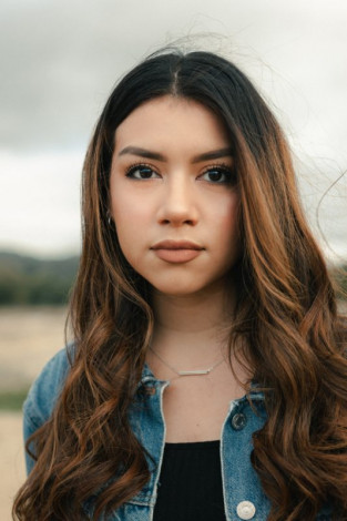 Красиві коментарі до фото дівчини: 100+ коментарів