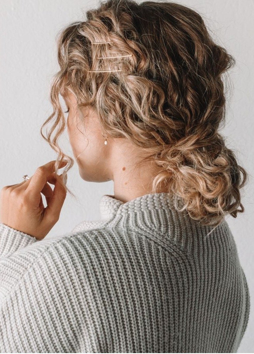 15 зачісок для кучерявого та кучерявого волосся легко та швидко: фото