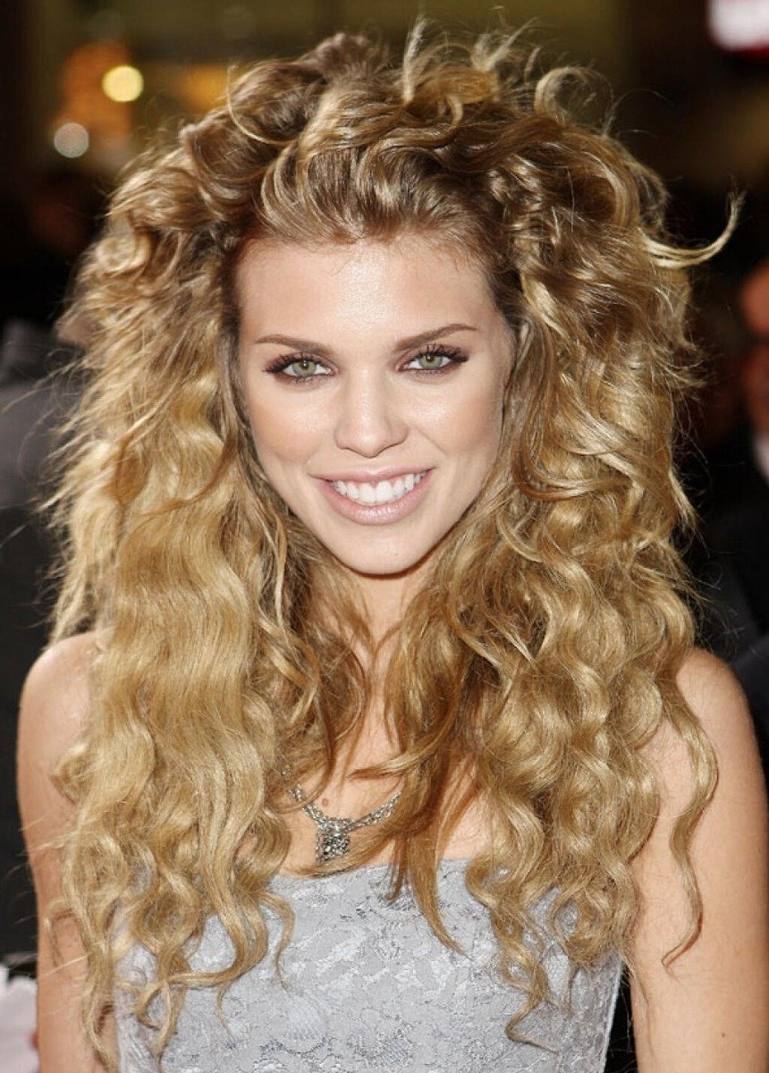 15 зачісок для кучерявого та кучерявого волосся легко та швидко: фото