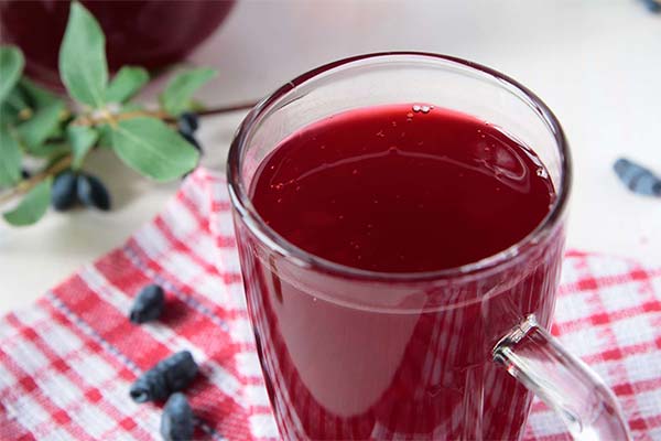 До чого сниться пити, варити чи купувати кисіль — 37 тлумачень із різних сонників.