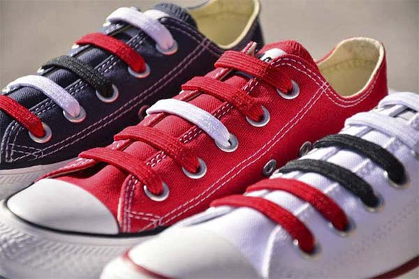 До чого сниться зав'язувати шнурки на взутті — 47 тлумачень із різних сонників.