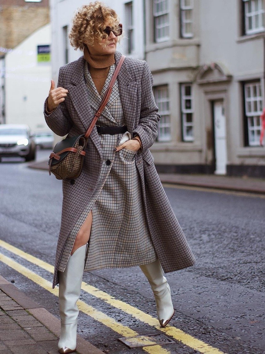 Мода 2023 для жінок за 50: головні тенденції сезону