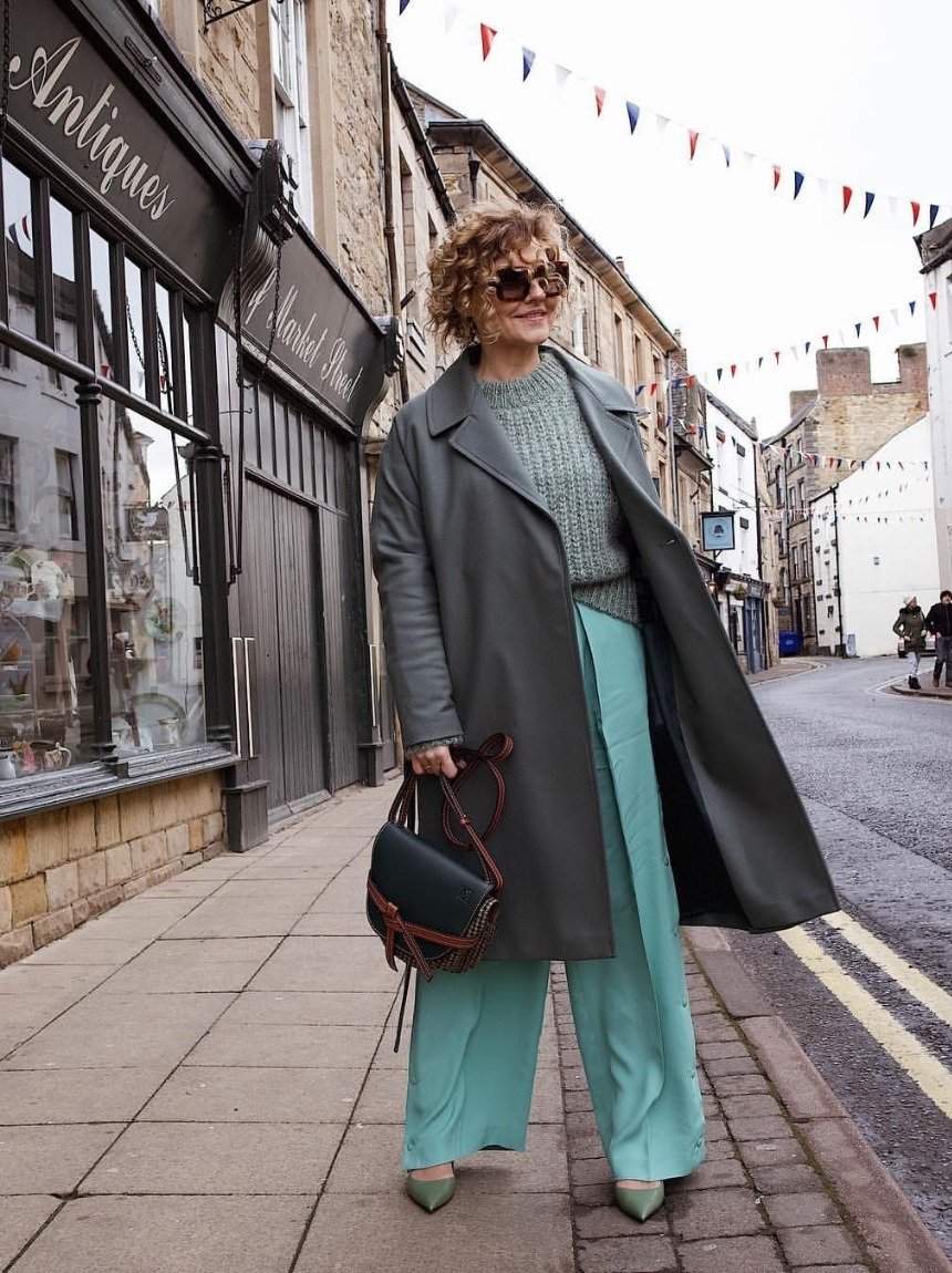 Мода 2023 для жінок за 50: головні тенденції сезону