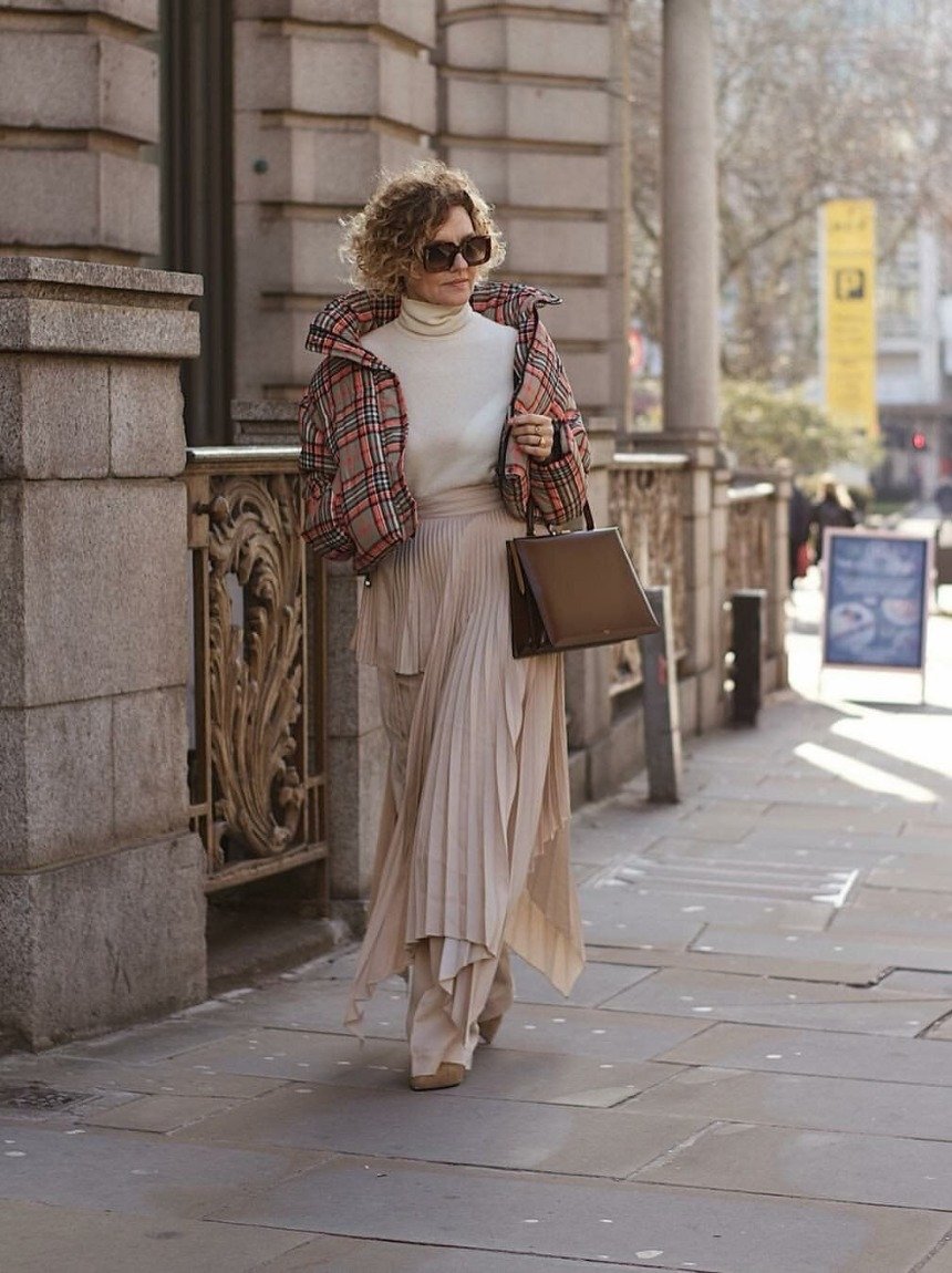 Мода 2023 для жінок за 50: головні тенденції сезону