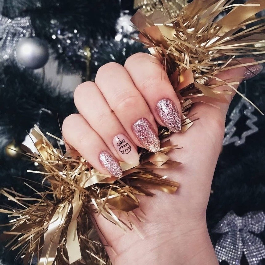 Модний манікюр на грудень: ідеї, осінній дизайн, фото