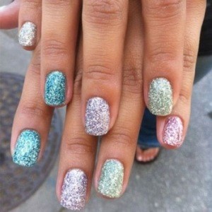 10 найкращих трендів літнього манікюру в домашніх умовах