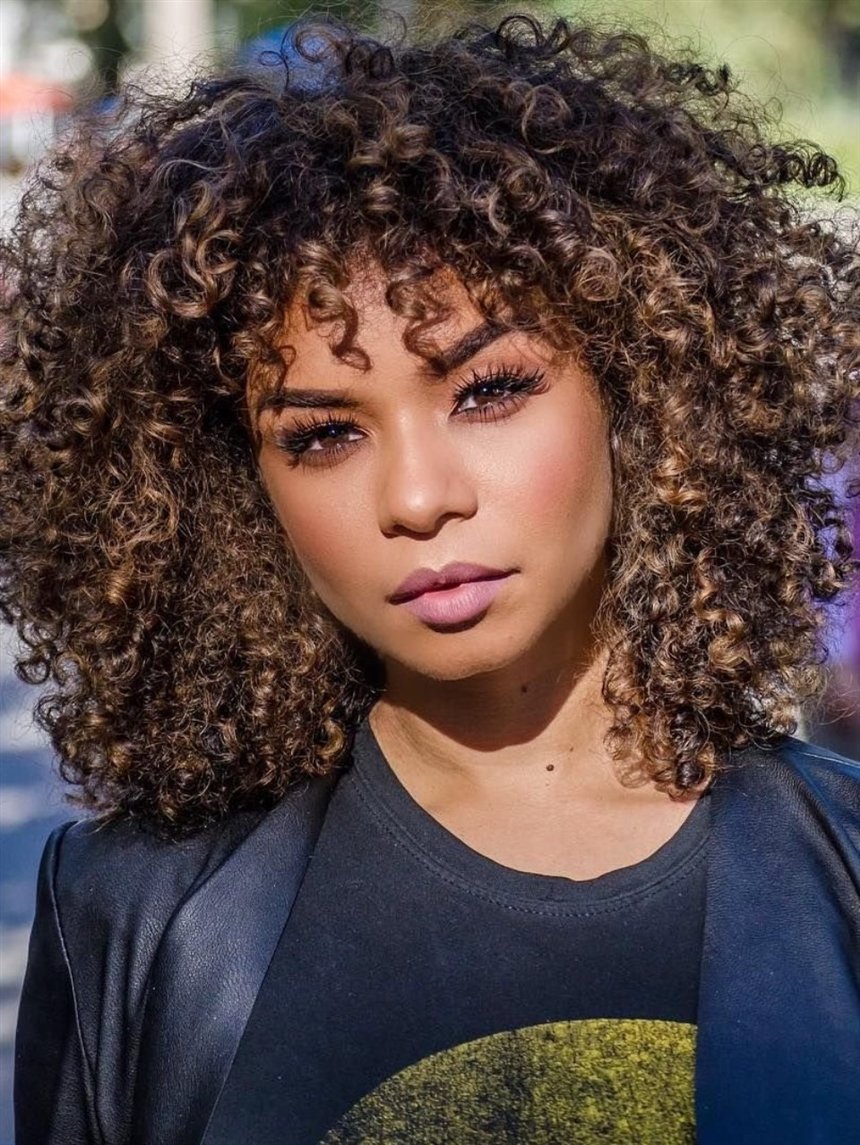 Афро кучері та африканські локони: фото на коротке волосся, як зробити зачіску в домашніх умовах