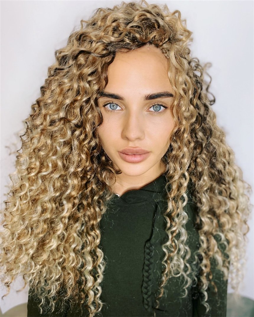 Афро кучері та африканські локони: фото на коротке волосся, як зробити зачіску в домашніх умовах