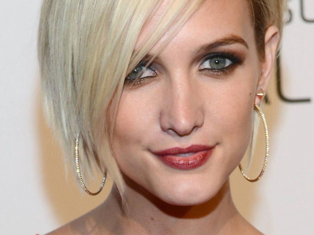 Ці 3 стрижки не варто робити жінкам після 40 — вони безнадійно старять