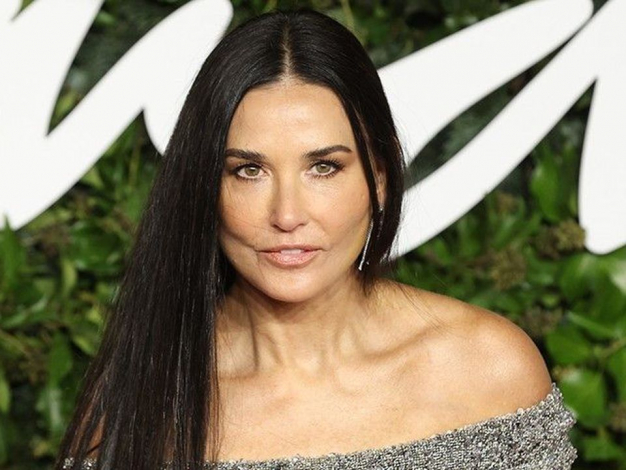 Ці 3 стрижки не варто робити жінкам після 40 — вони безнадійно старять