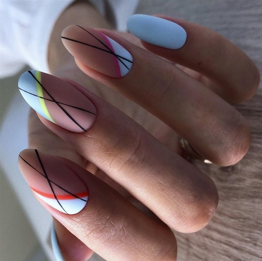 Мигдаль дизайн нігтів: красивий манікюр на довгі, короткі і гострі нігті.