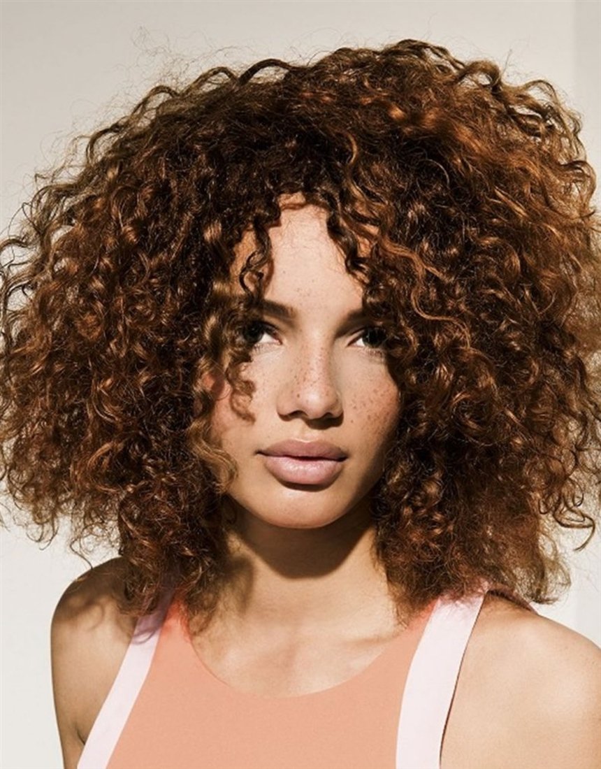 Хімічна завивка: легка та сучасна без шкоди, хімія на середнє та довге волосся, фото