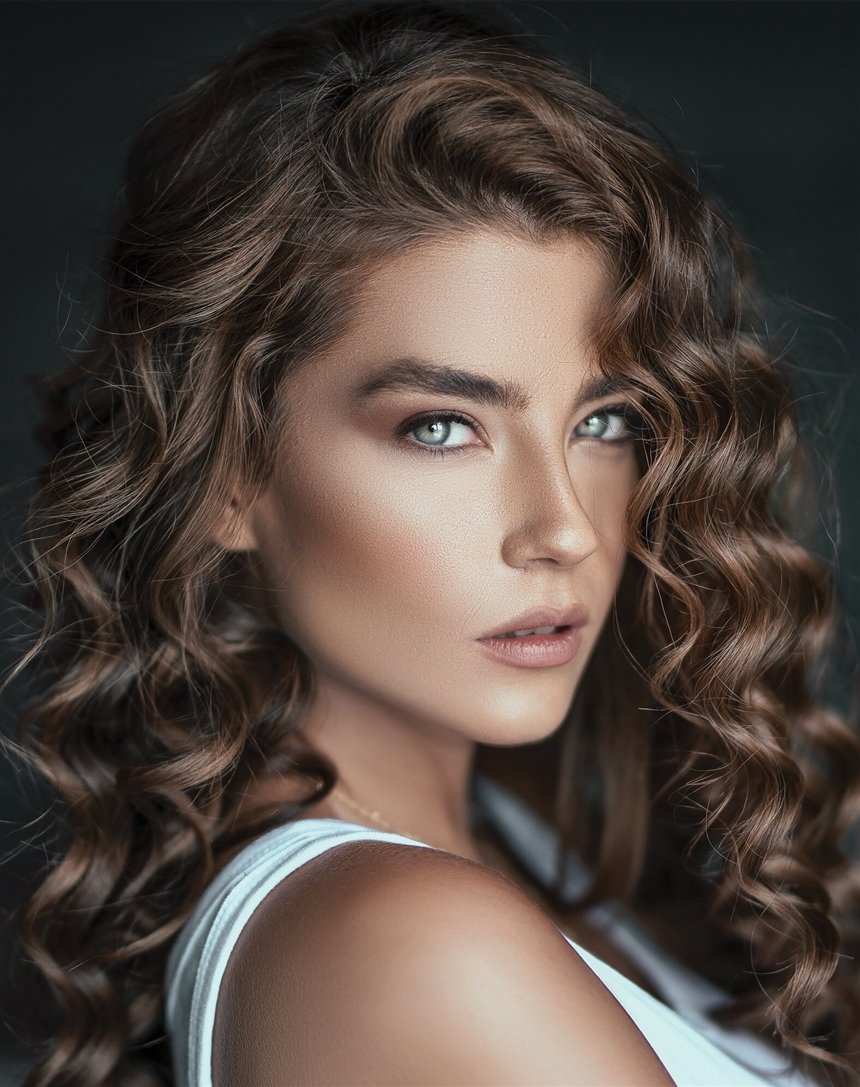 Хімічна завивка: легка та сучасна без шкоди, хімія на середнє та довге волосся, фото