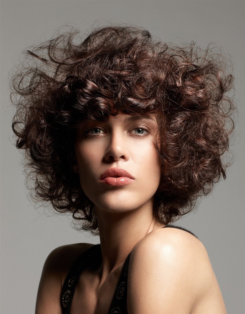 Хімічна завивка: легка та сучасна без шкоди, хімія на середнє та довге волосся, фото