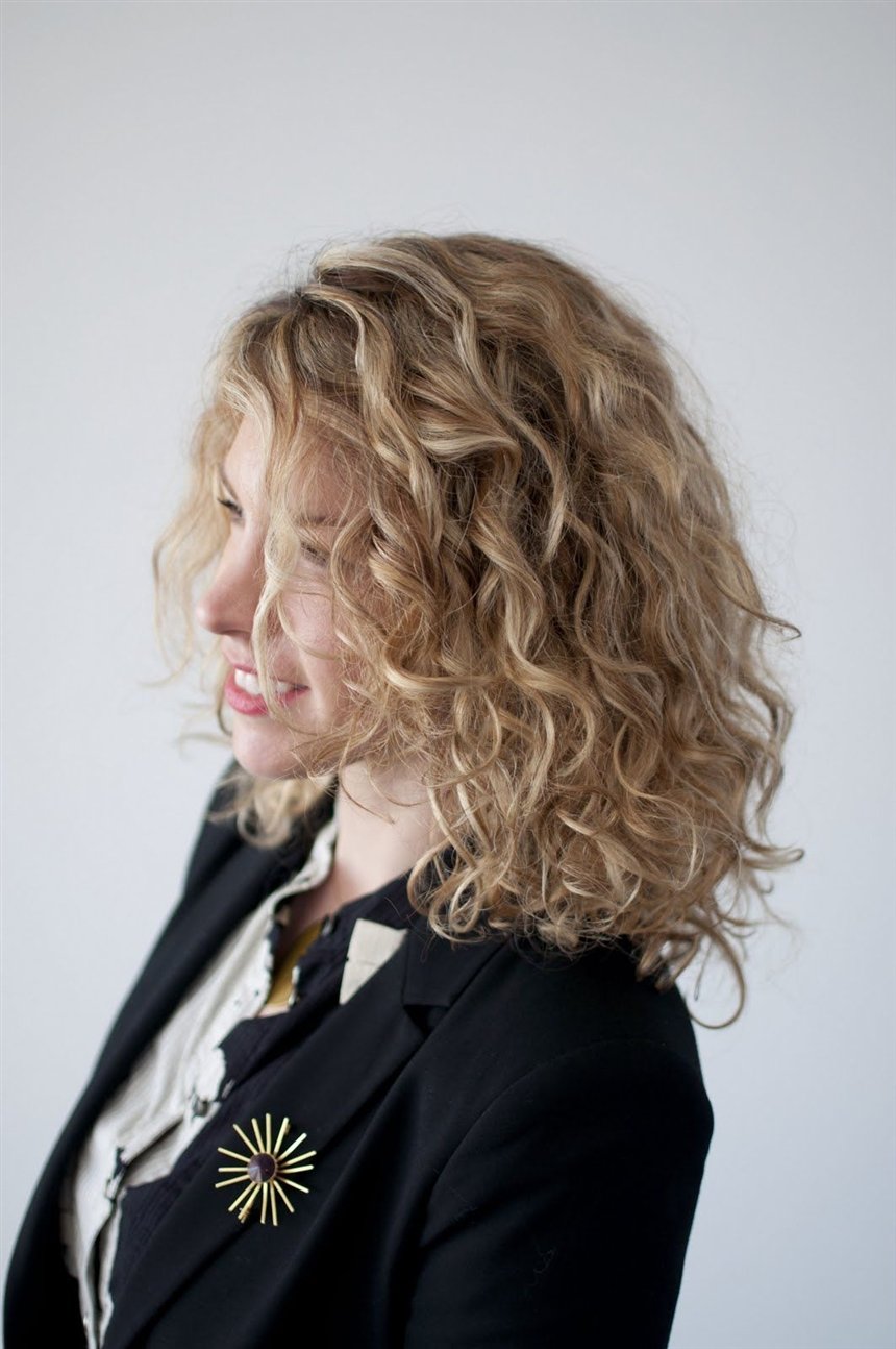 Хімічна завивка: легка та сучасна без шкоди, хімія на середнє та довге волосся, фото