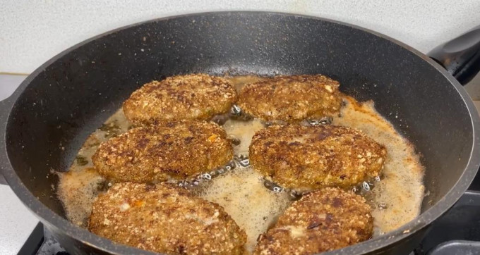 Котлети з фаршу яловичини – 12 рецептів соковитих та м'яких котлет