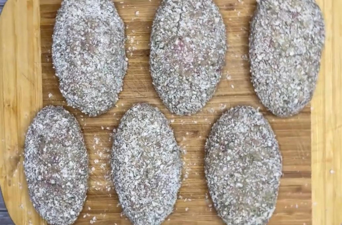 Котлети з фаршу яловичини – 12 рецептів соковитих та м'яких котлет