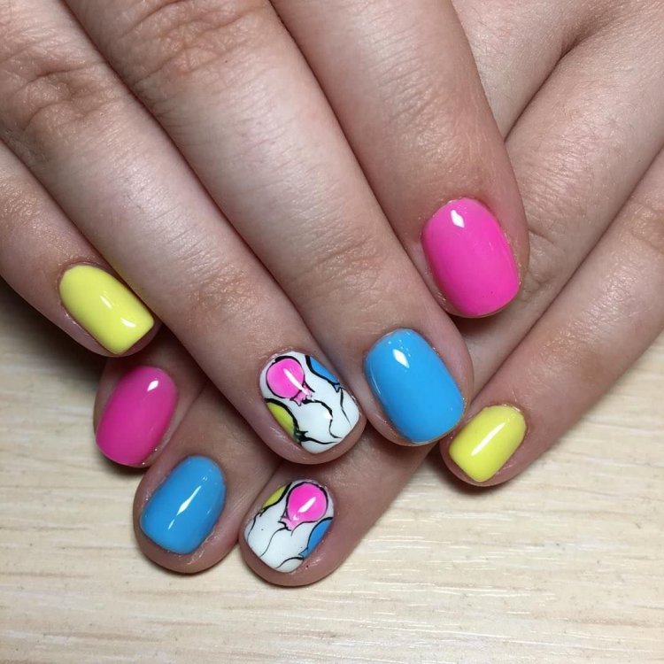 Манікюр на короткі нігті Яр