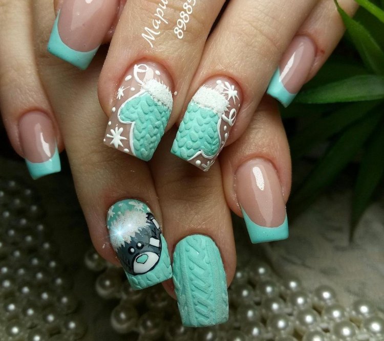 Новорічний манікюр