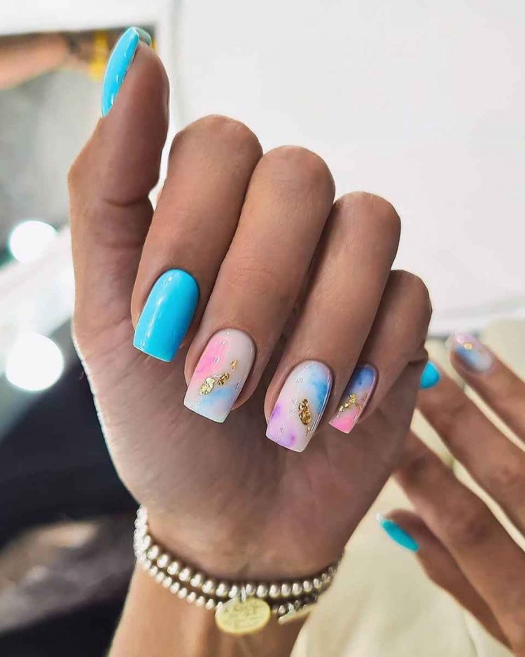 Стильний літній манікюр