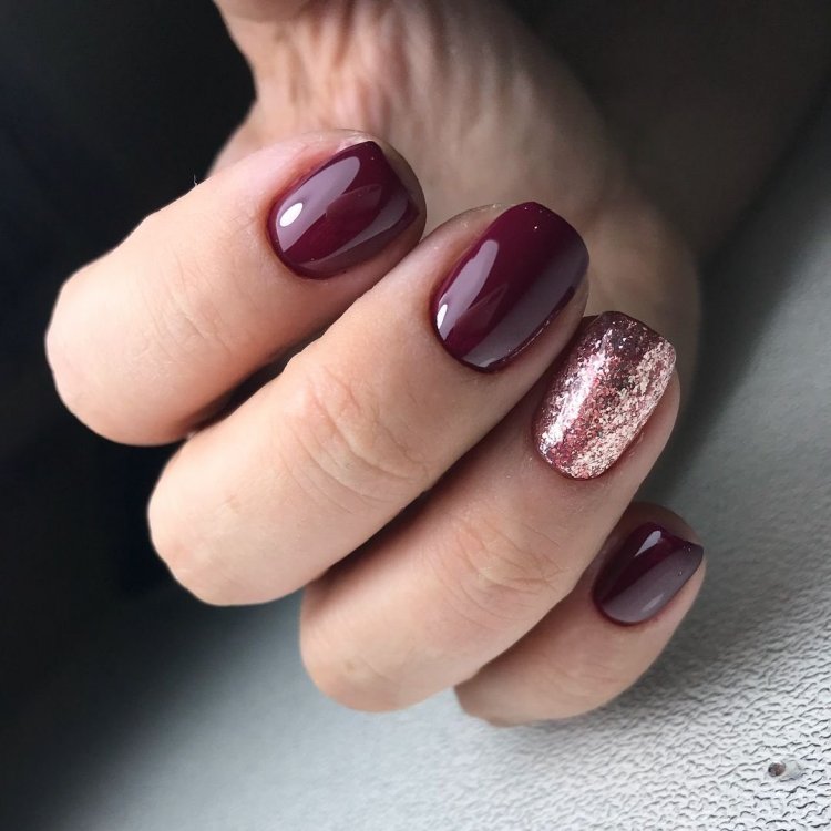Манікюр бордо марсала