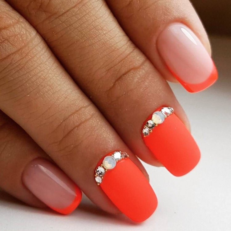 Червоний манікюр зі страхами