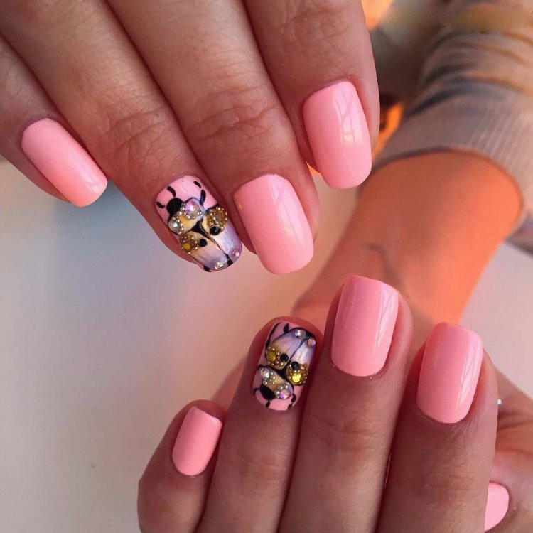 Літній манікюр